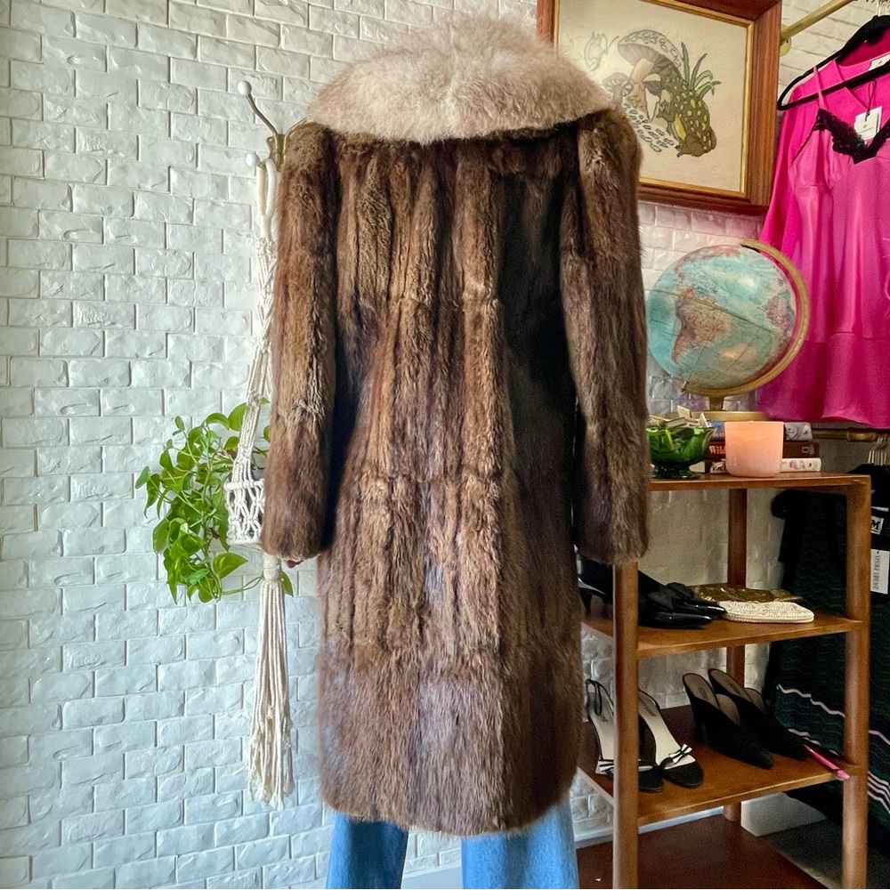 Vintage 1950s Old Hollywood Glamor Big Collar Fox + Fur Coat - Picture 7 of 17